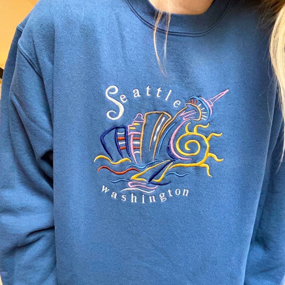 Vintage Seattle travel sweatshirt!!
